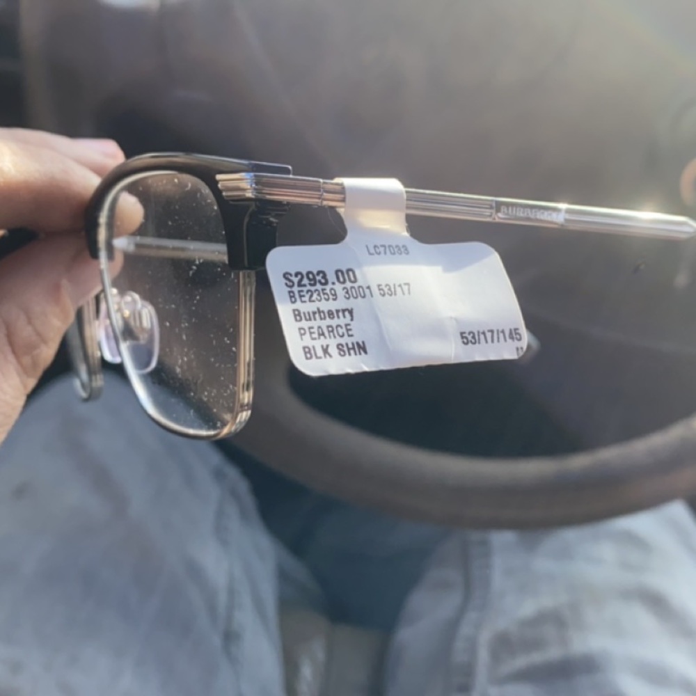 Burberry glasses - Picture 2 of 3